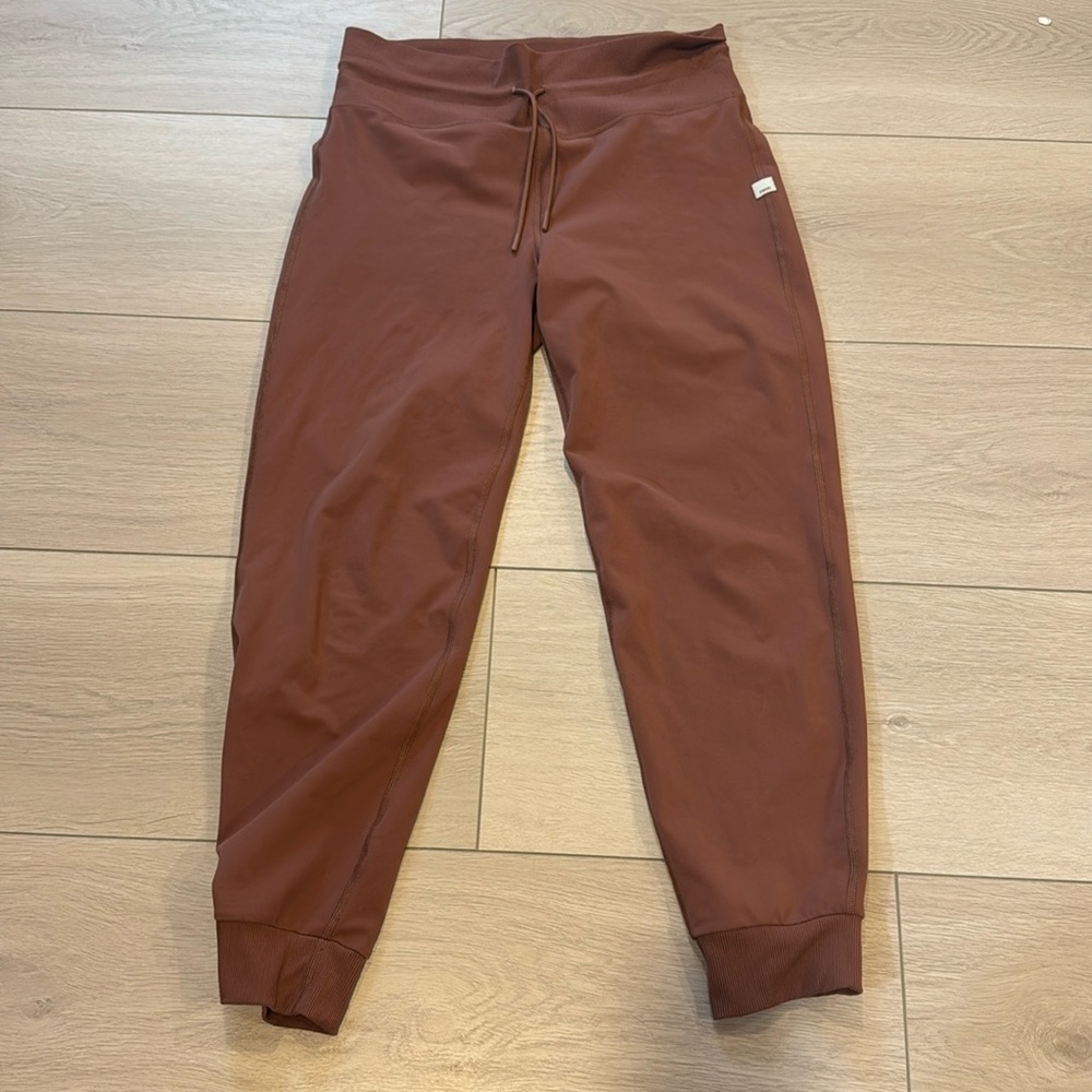 Vuori Daily Jogger